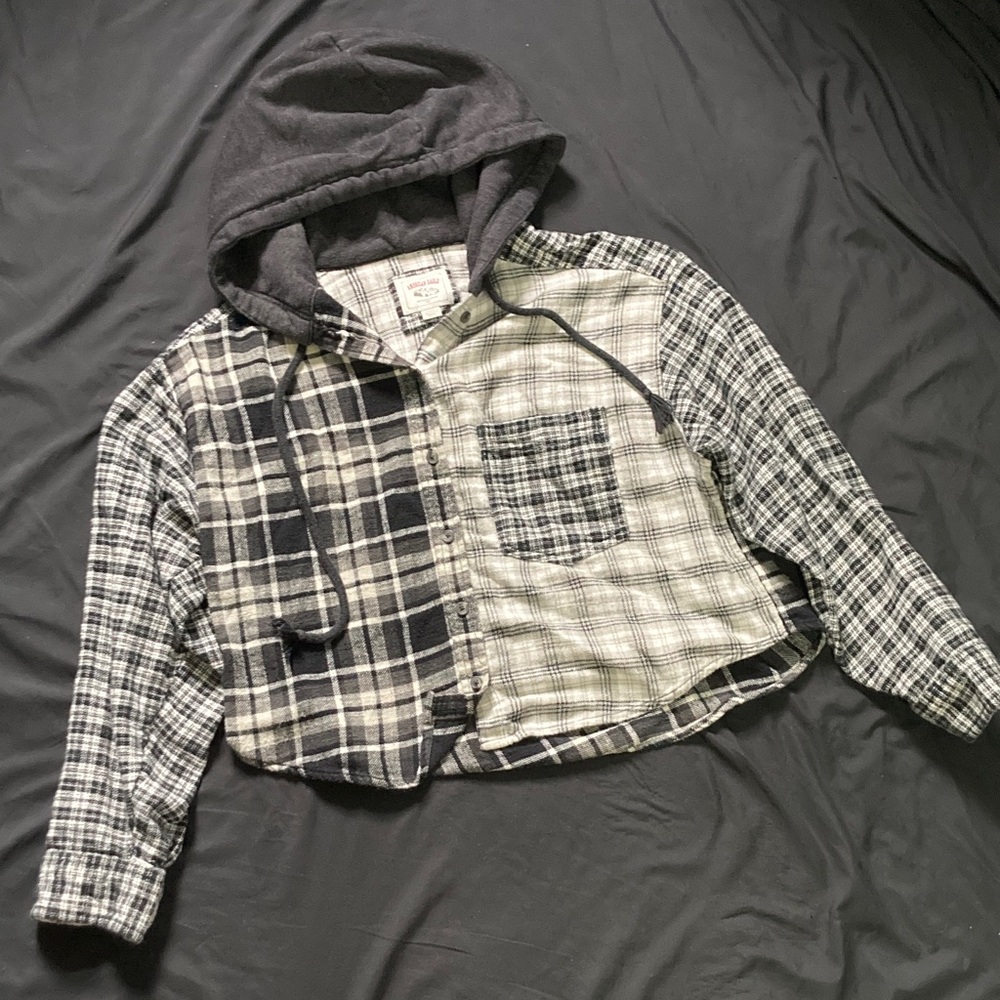 American Eagle Plaid Patchwork Flannel Crop Button Up Hood Distressed Size M